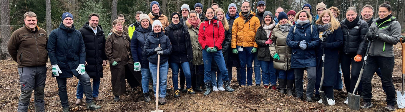 Baumpflanzaktion unseres Grünenthal-Teams im Stolberger Wald