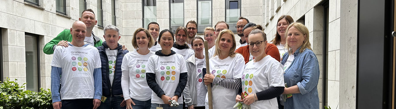 Gruppenbild Grünenthal Mitarbeiter der deutschen Vertriebseinheit- Grünenthal Gives Day Stolberg 2024