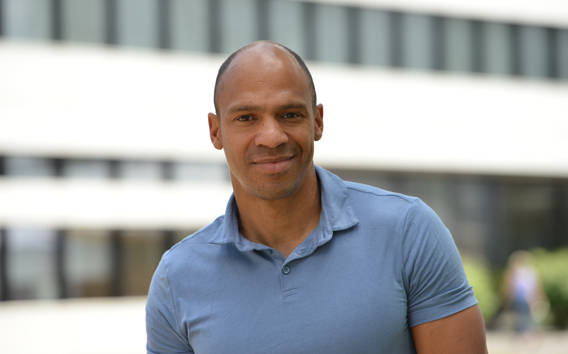 Dr. Tommy Agyenim, Medical Science Liaison Manager“ (MSL) bei Grünenthal